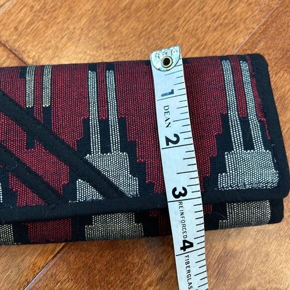 Wallet with snap closure, three zipper pockets and strap - Picture 8 of 8
